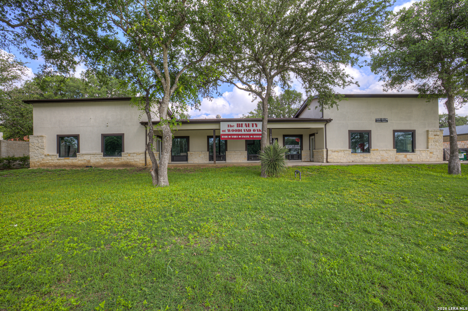 1209 Woodland Oaks Drive — photo