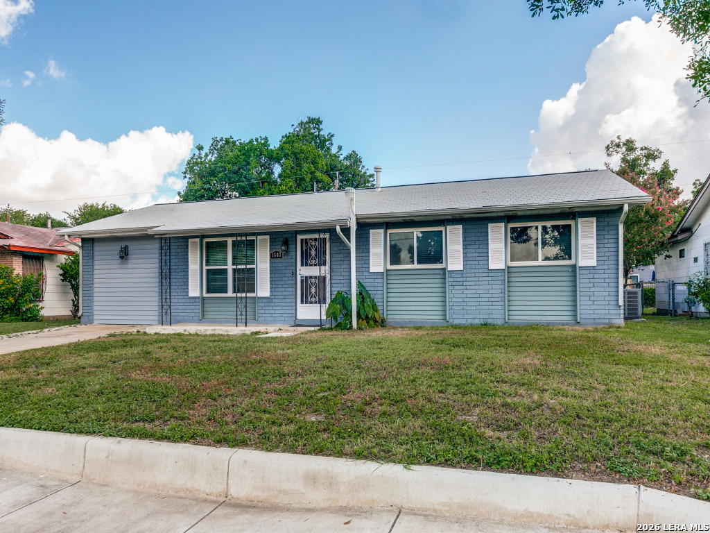 1503 W Ackard — photo