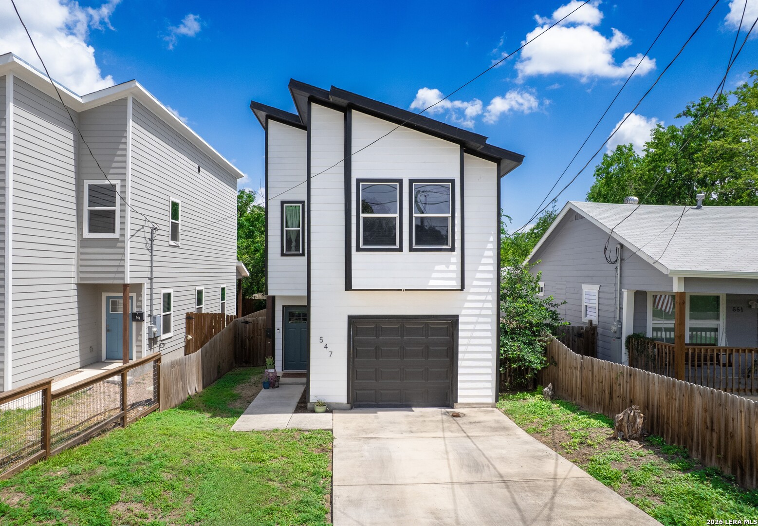 547 Belmont — photo