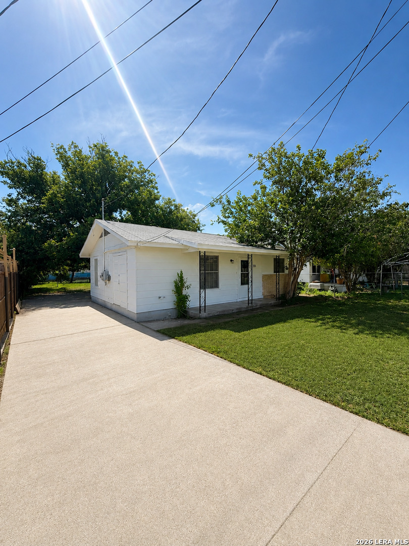 331 Nueces Street, Eagle Pass, TX 78852 — photo 2