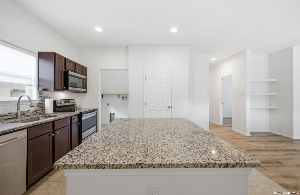 335 Cimarron, Spring Branch, TX 78070 — photo 3