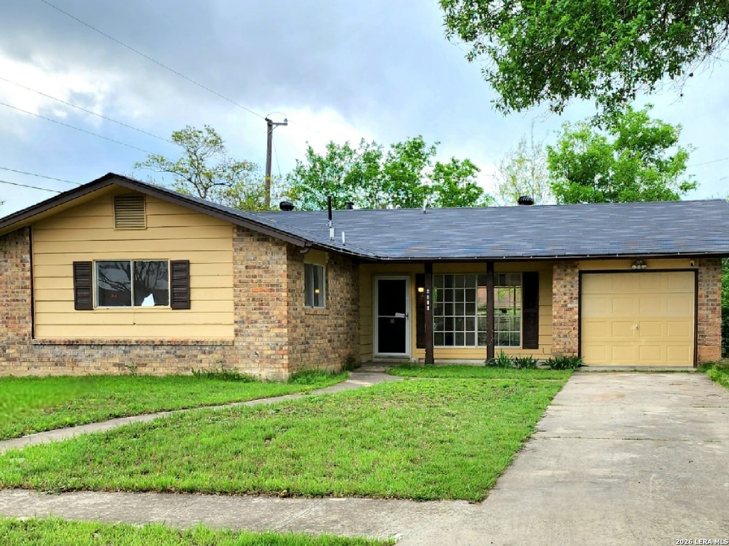 4426 Jamestown — photo
