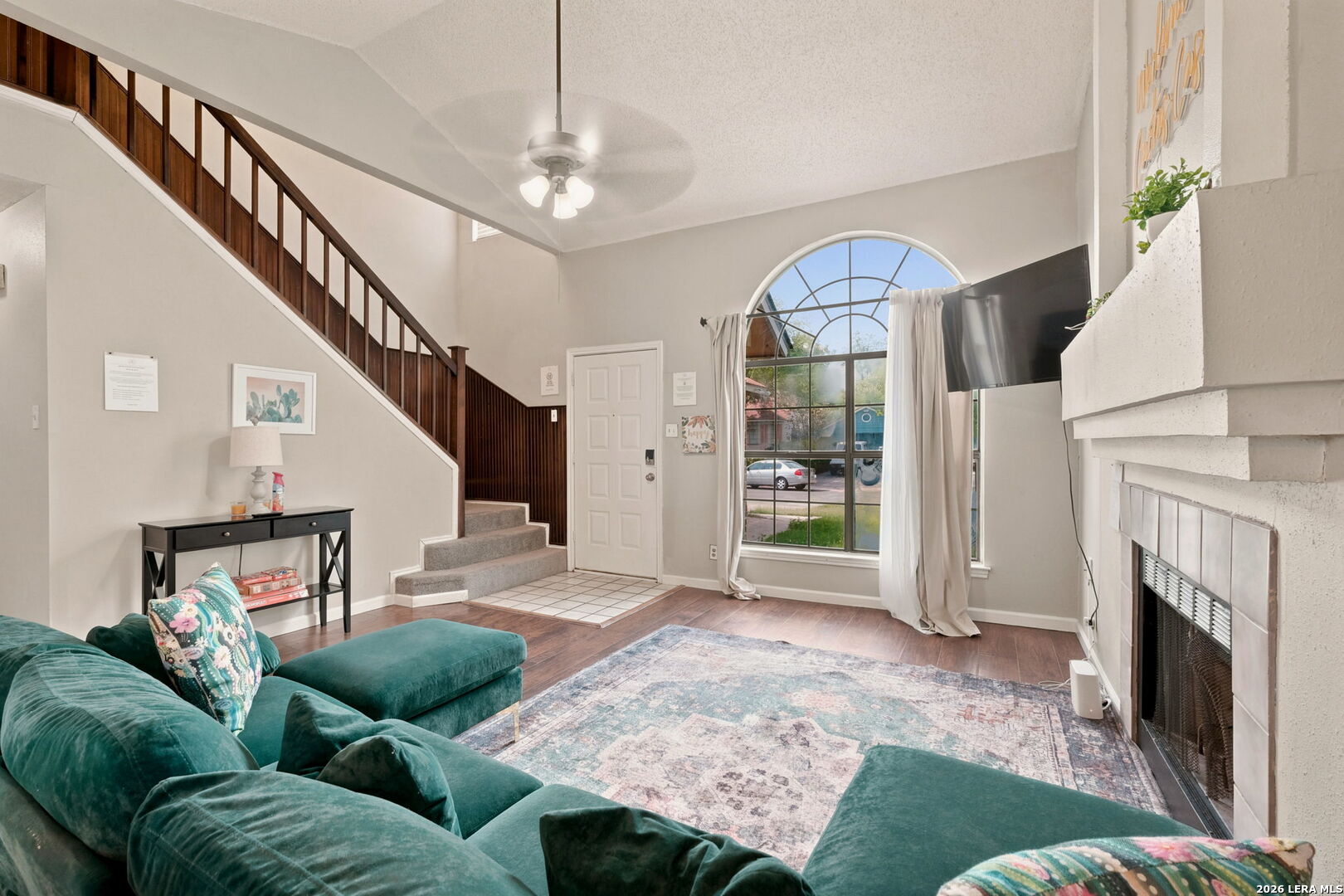 10218 Barron Fld — photo
