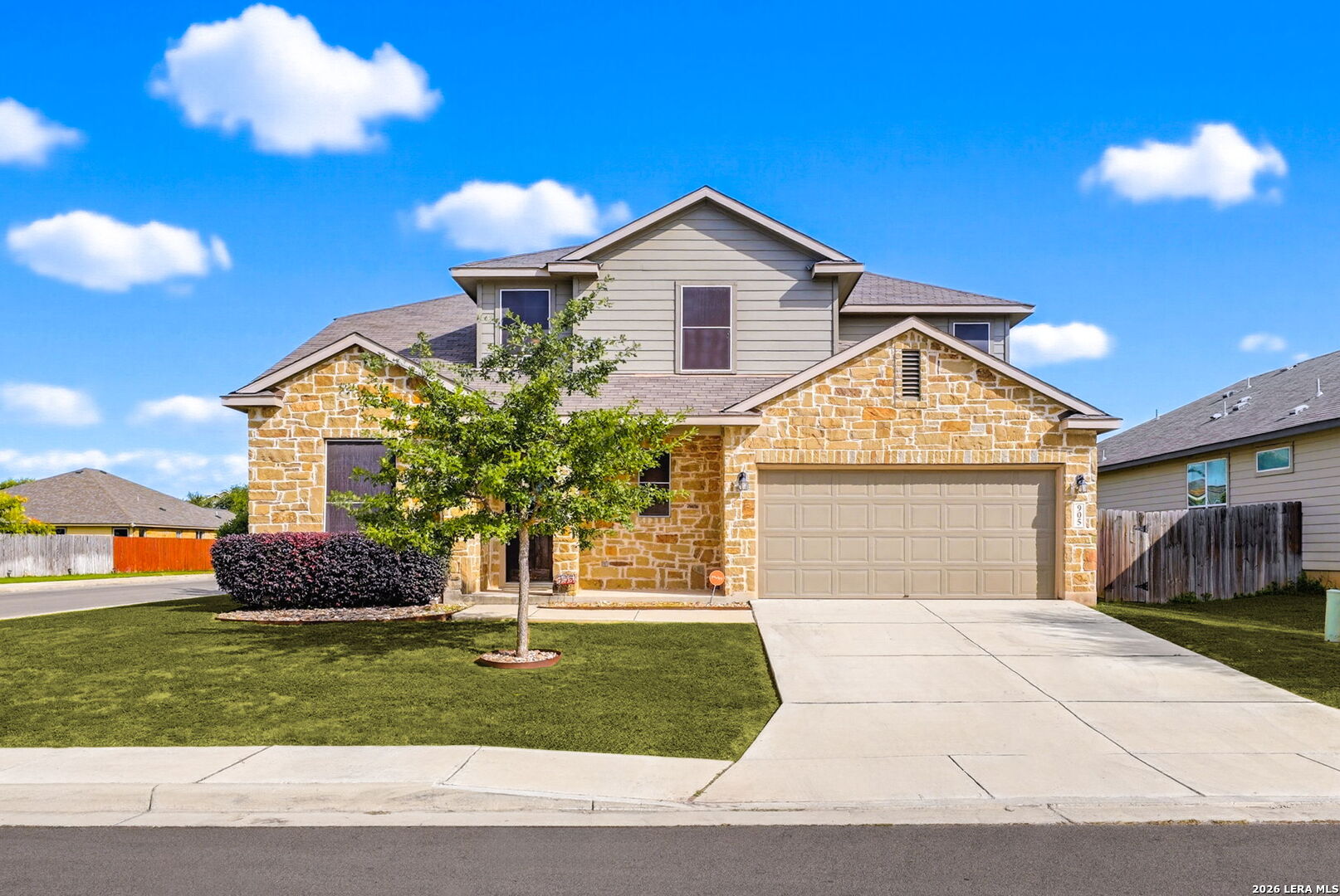 905 Cypress ML — photo