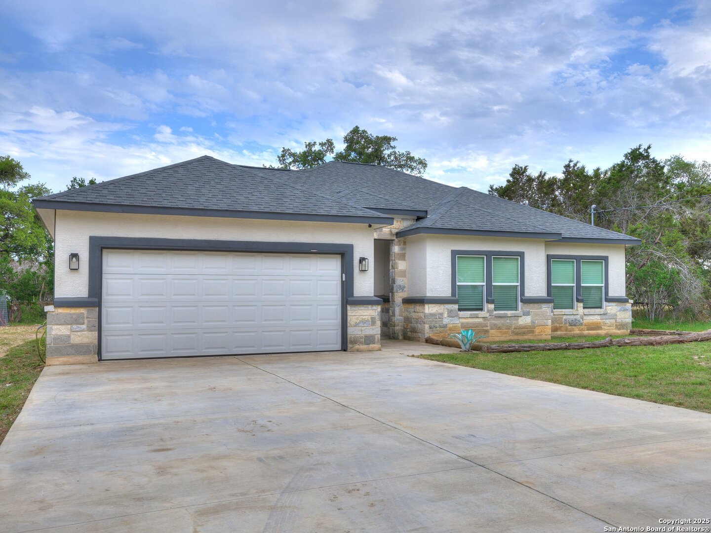 656 Fawn Drive — photo