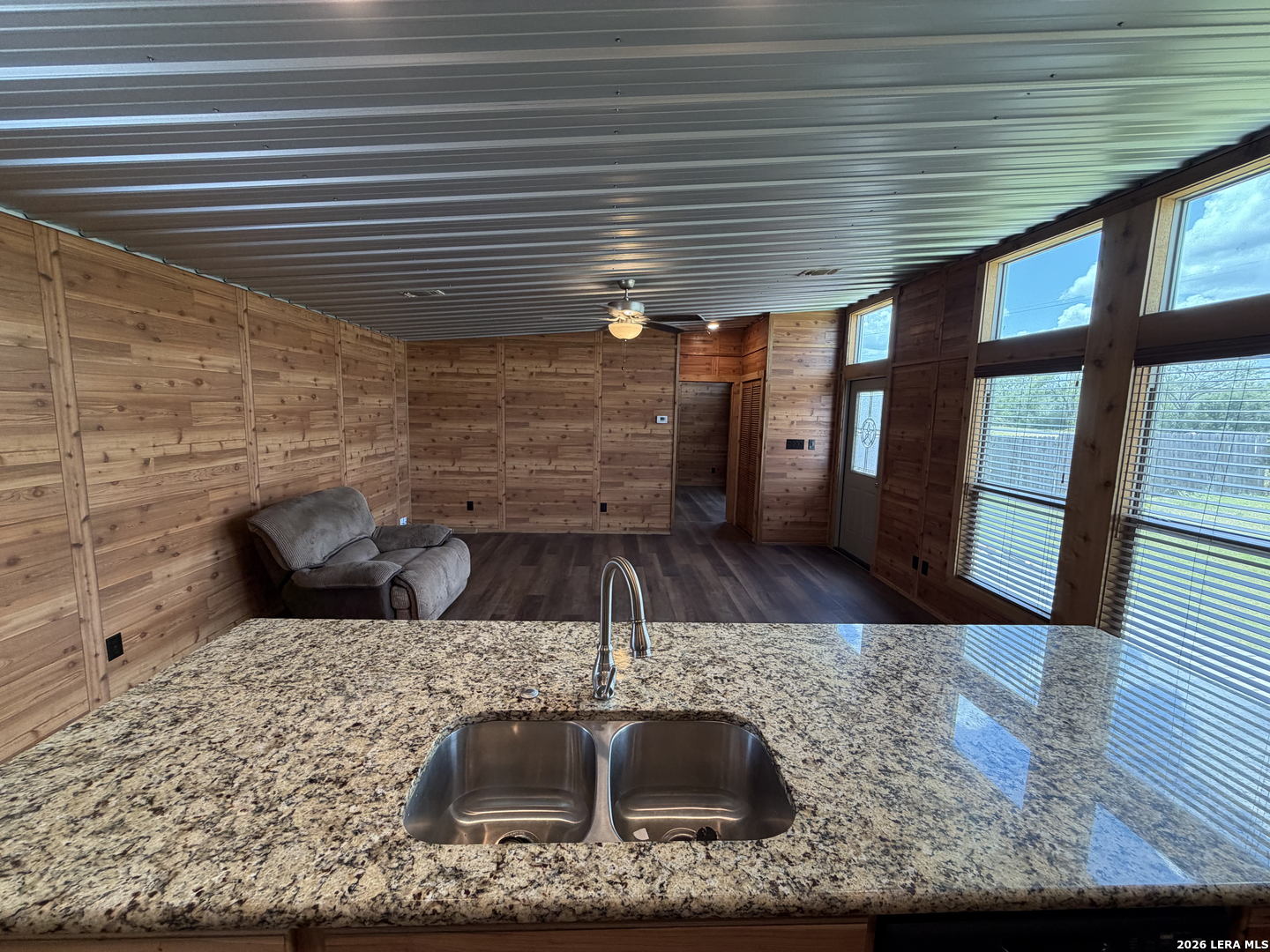 7002 County Road 4514, Devine, TX 78016 — photo 3