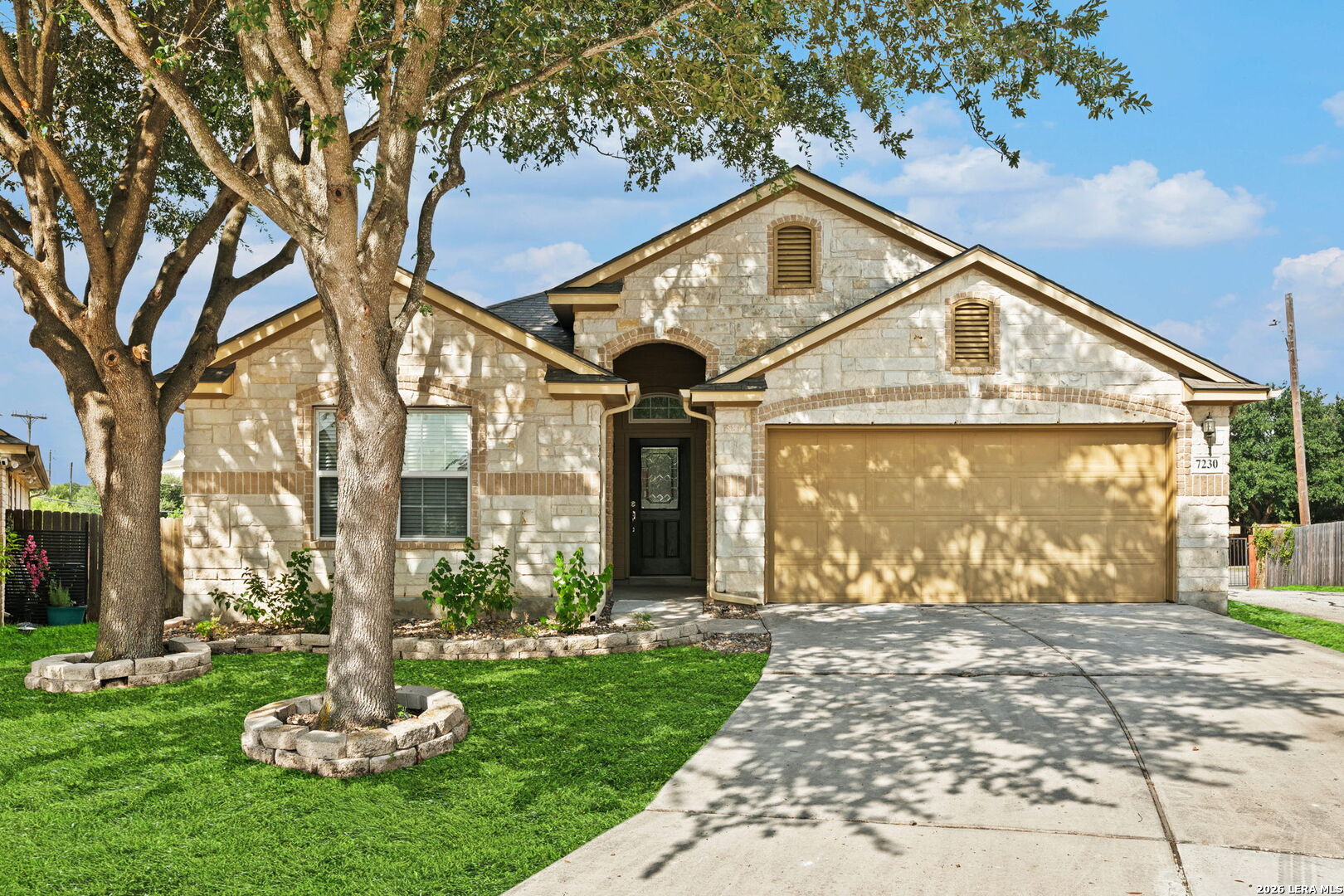 7230 Sunset Terrace — photo
