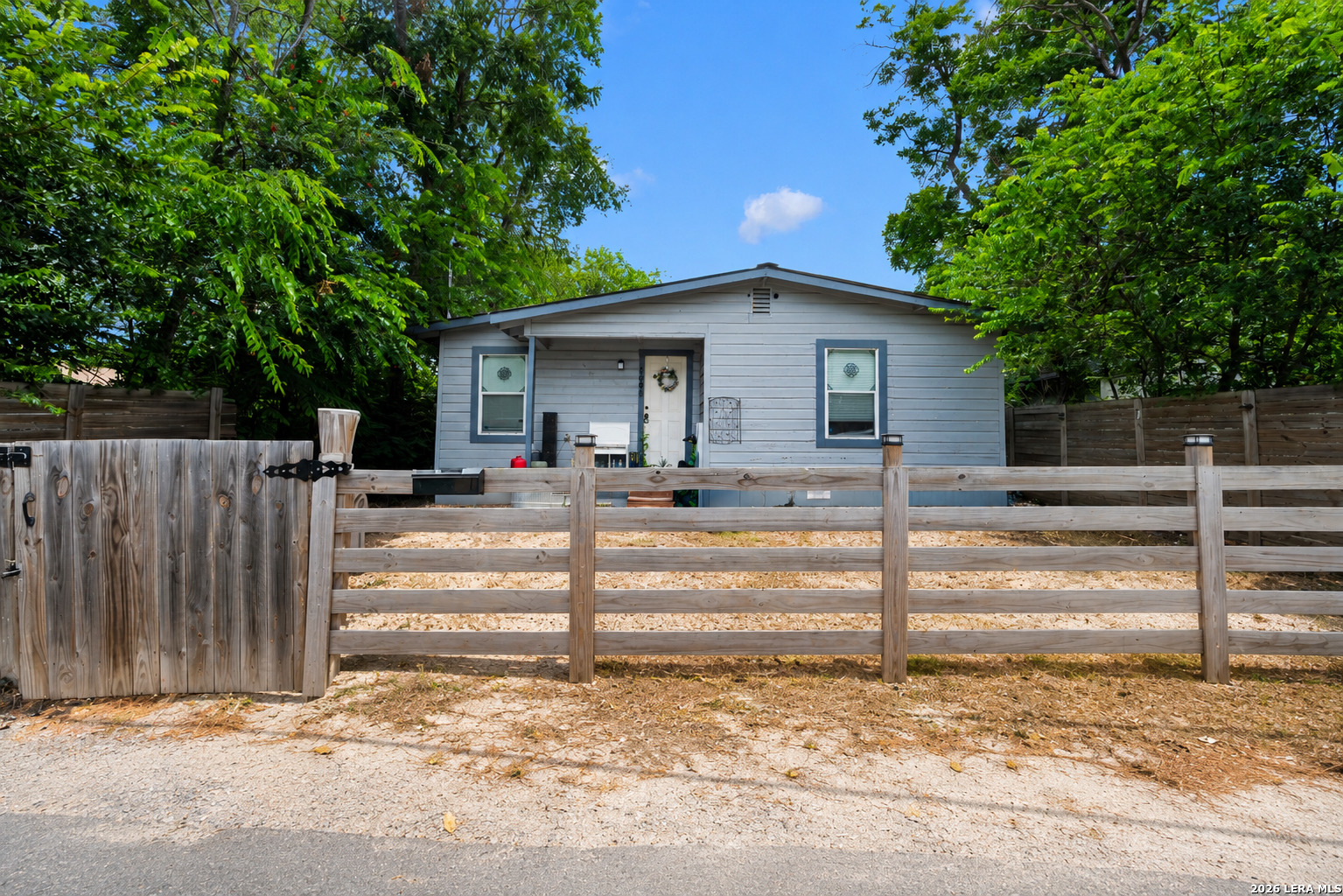 130 Orphan — photo