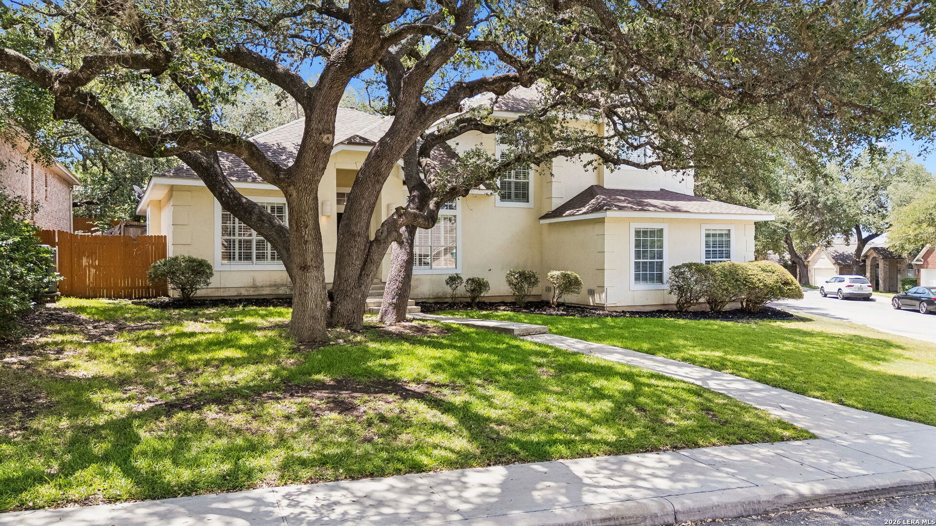 6542 Amber Oak — photo