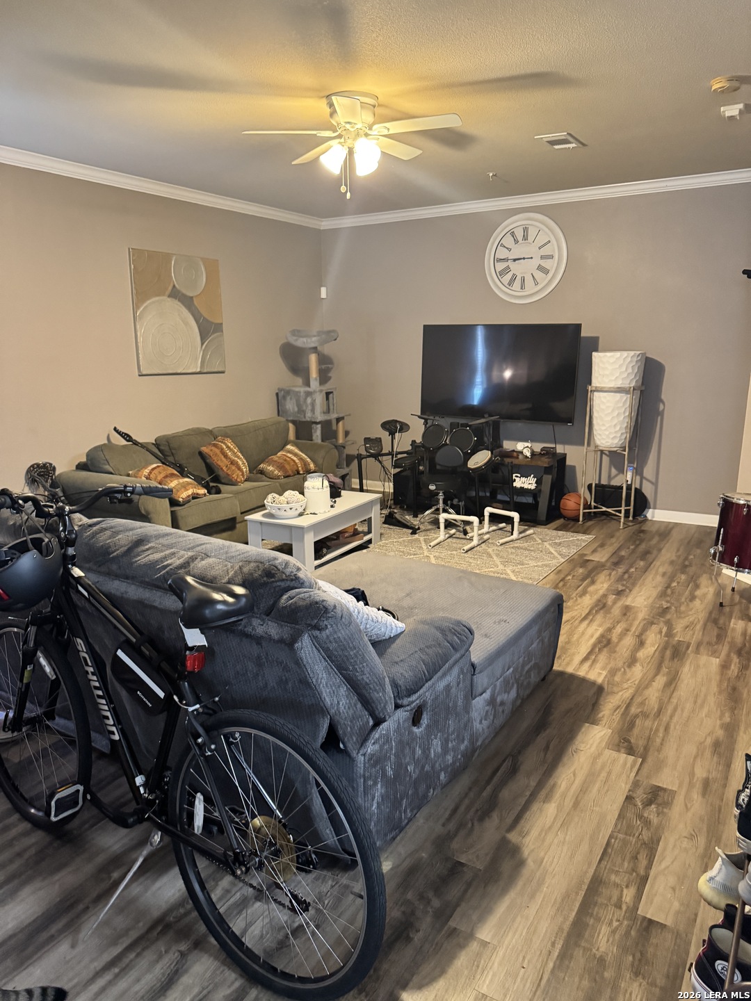 6160 Eckhert 108 — photo