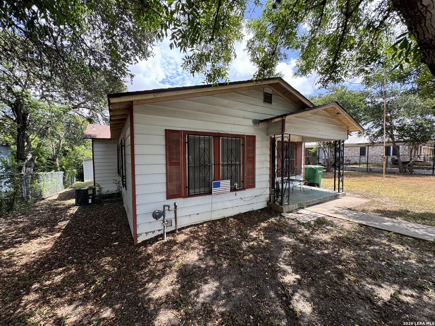 1837 E Highland Boulevard — photo
