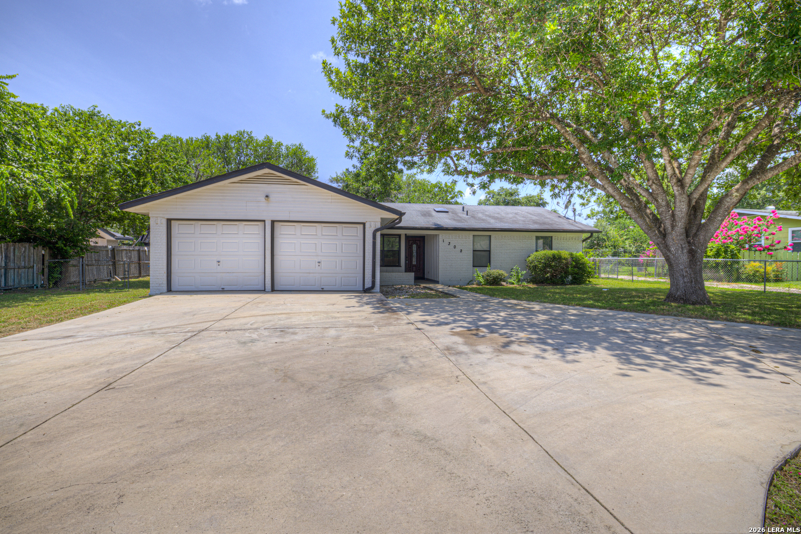 1302 S Mesquite Avenue — photo