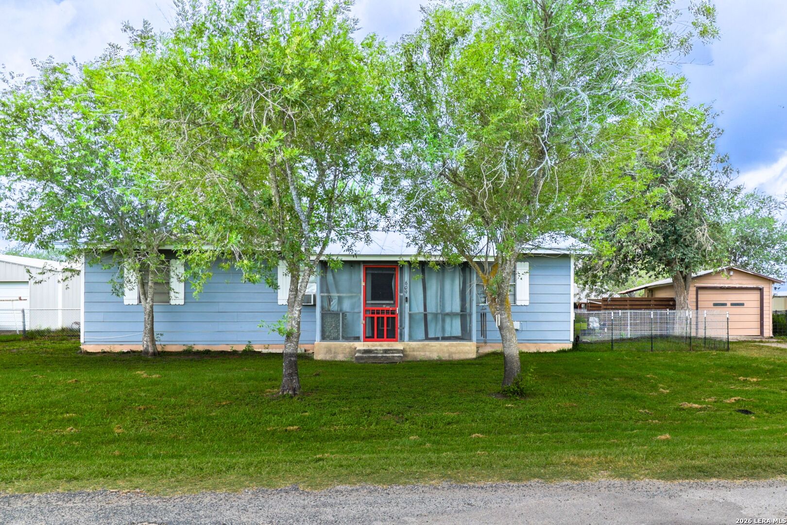609 N Rosalie Street — photo