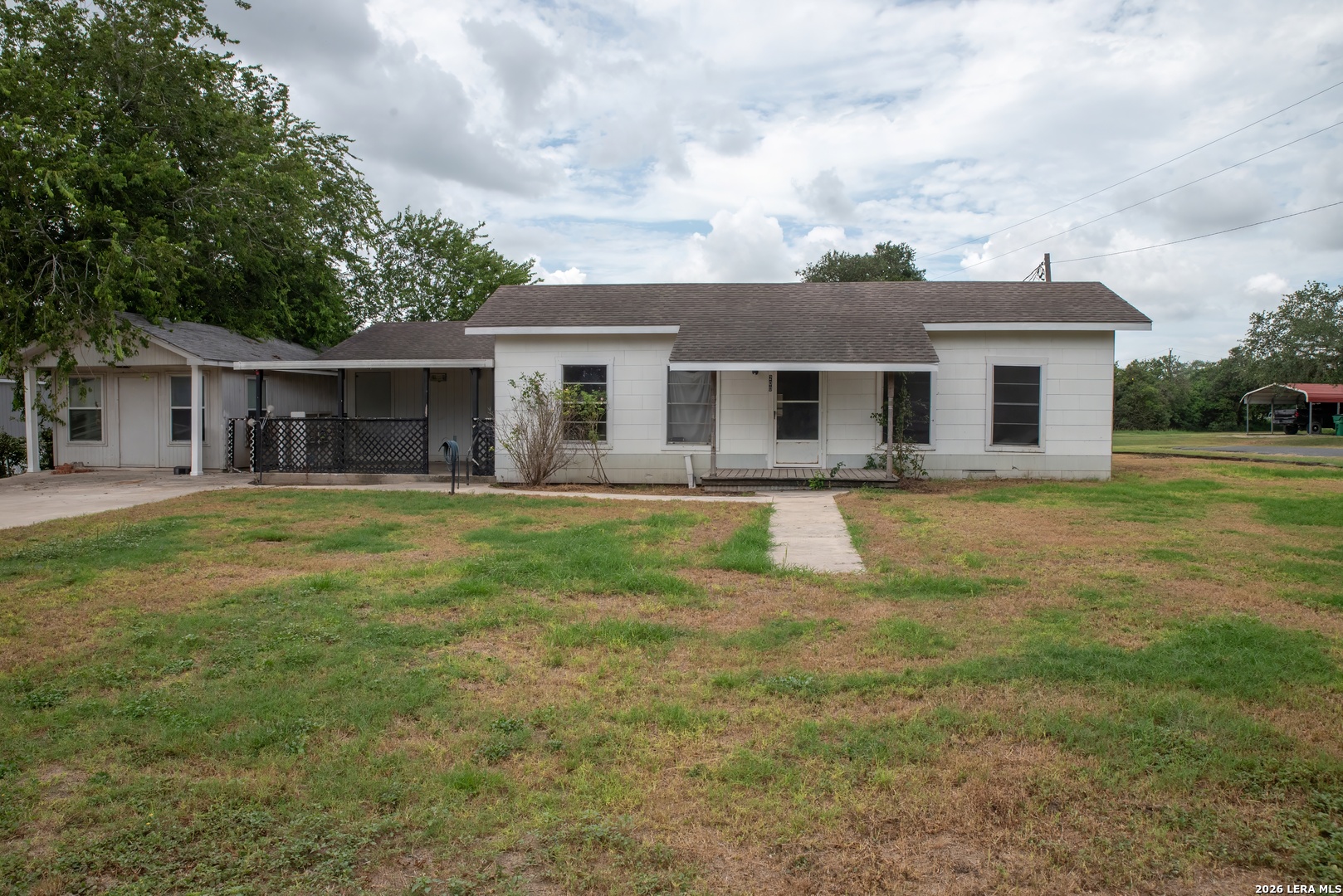 200 N Irvin Street — photo
