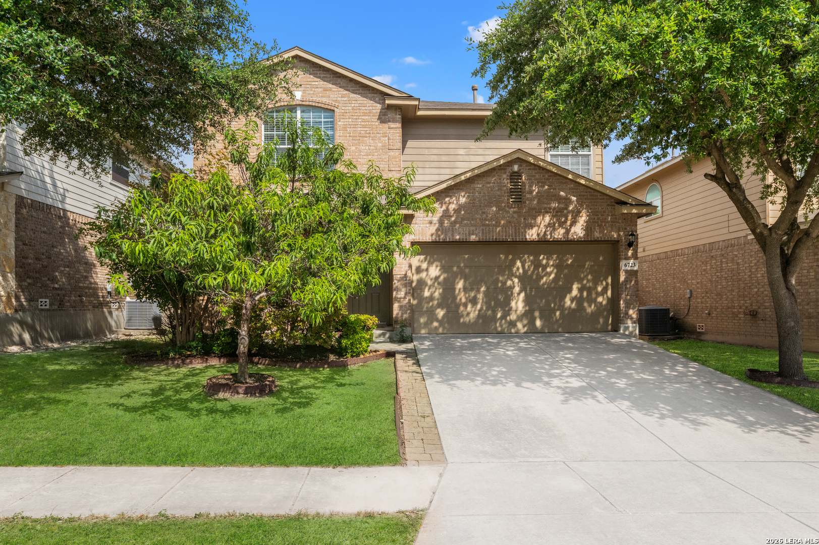 6723 Karnes Leaf — photo