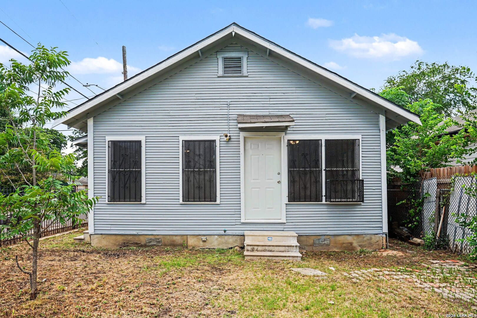 2035 S Trinity Street — photo