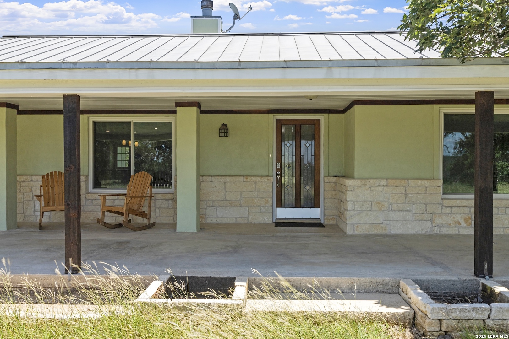 110 Live Oak Lane — photo