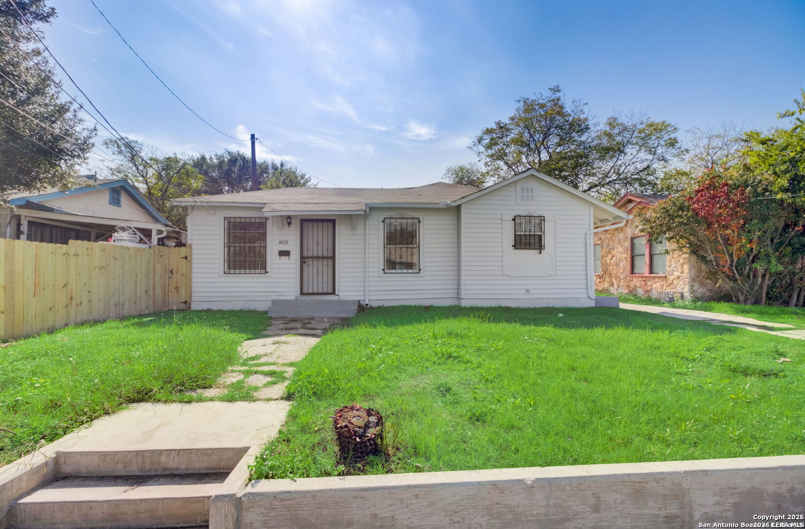 1622 Gorman — photo