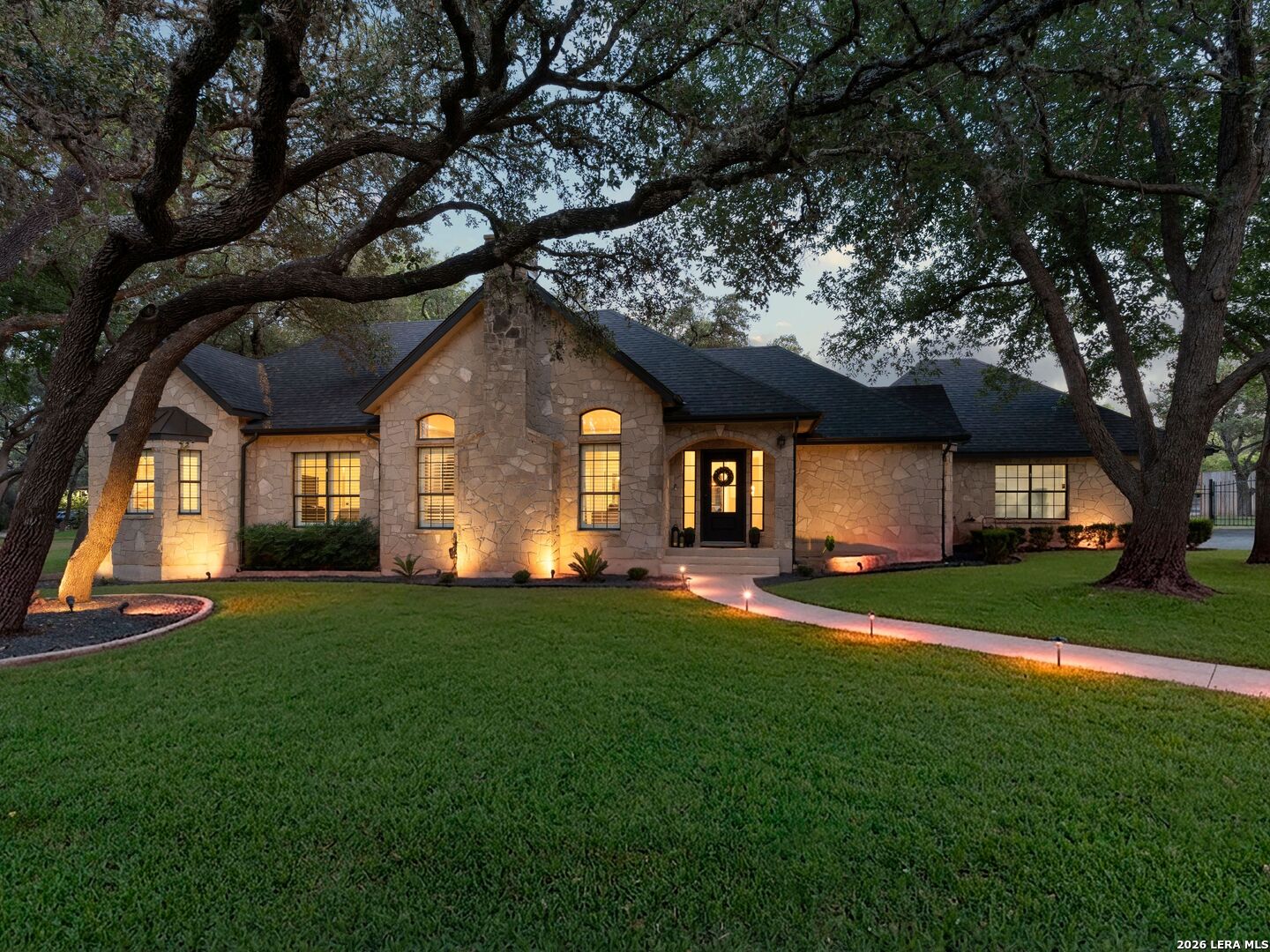 8638 Classic Oaks Lane — photo
