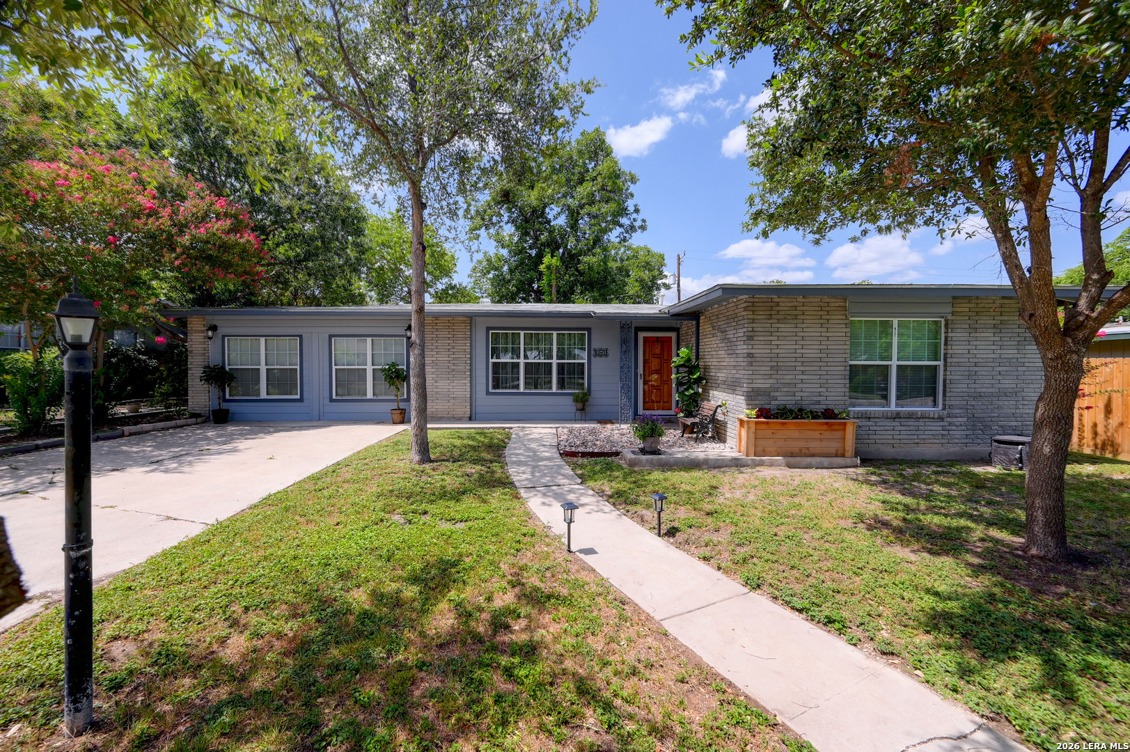 651 Shadywood — photo