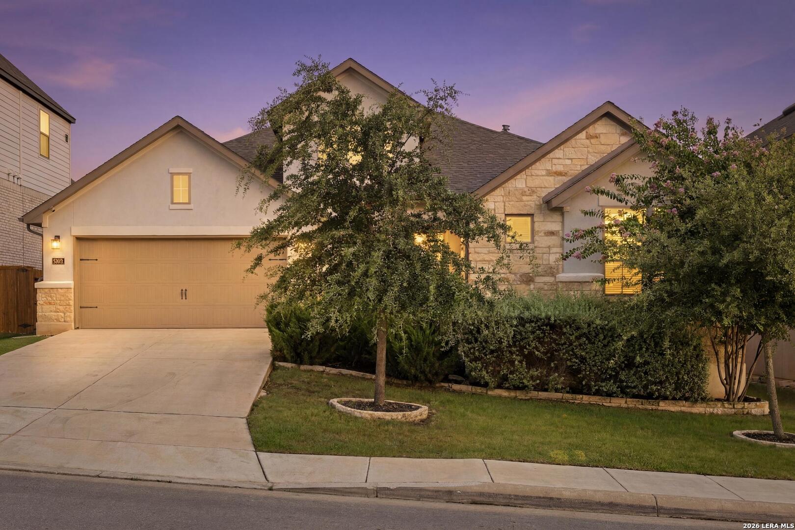 9015 Raven Pointe — photo