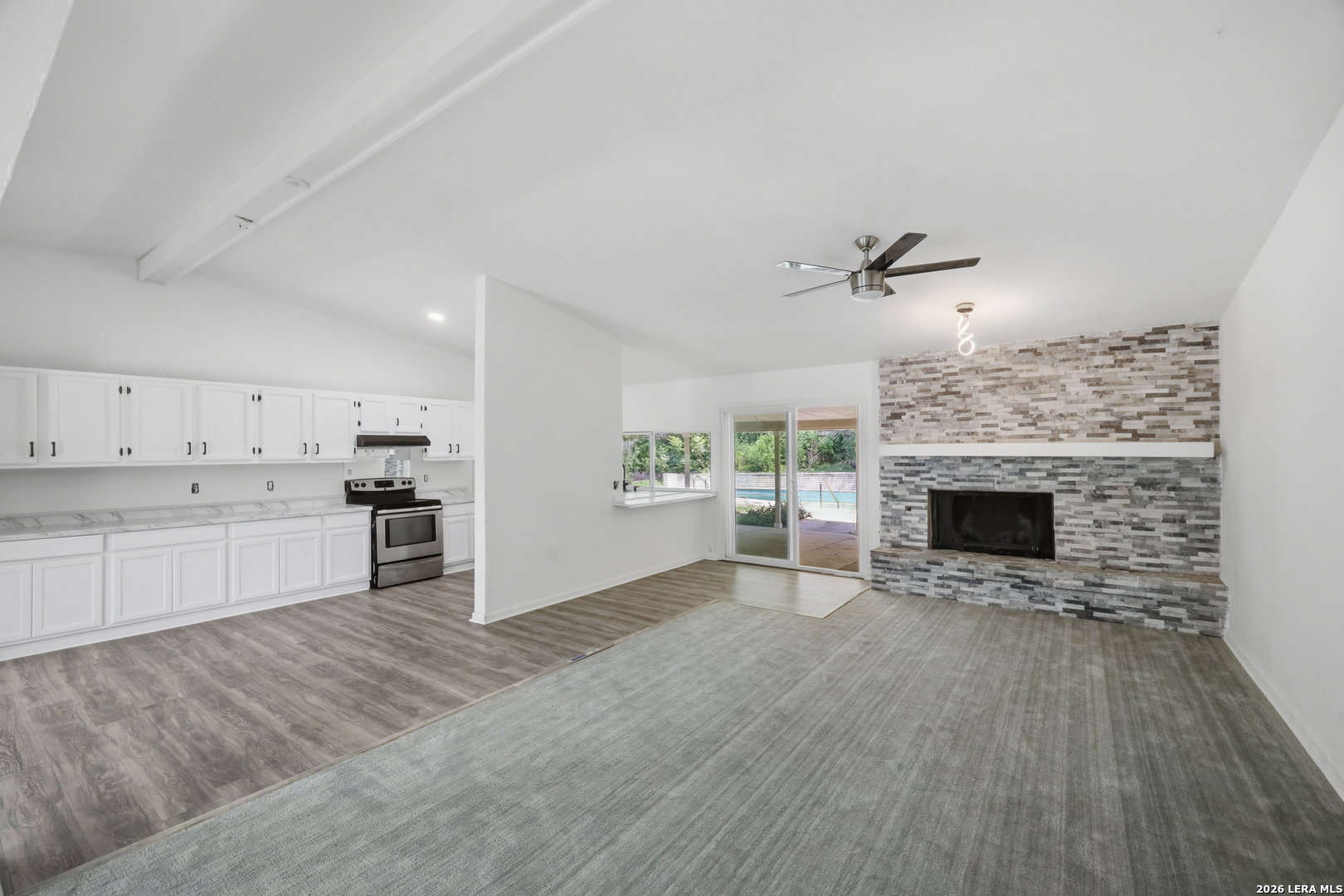 6642 Cades CV — photo