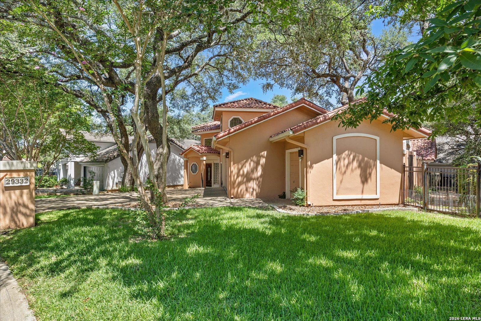 29332 Summit Ridge Drive, Fair Oaks Ranch, TX 78015 — photo 2