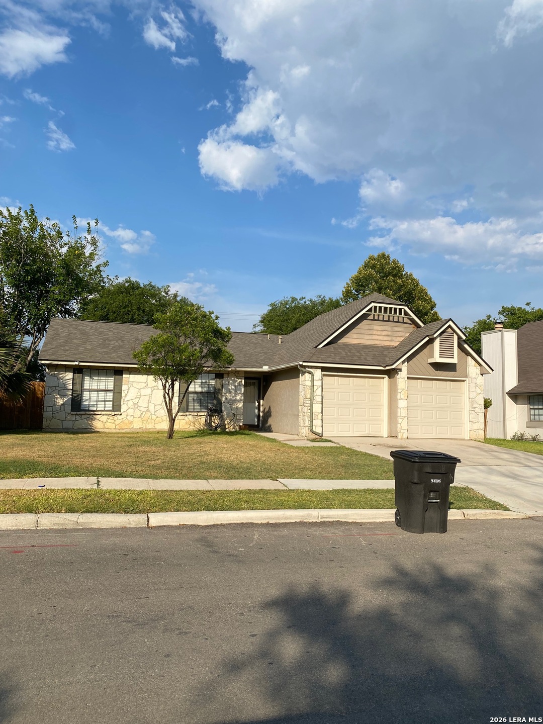 5614 Champions Hill — photo