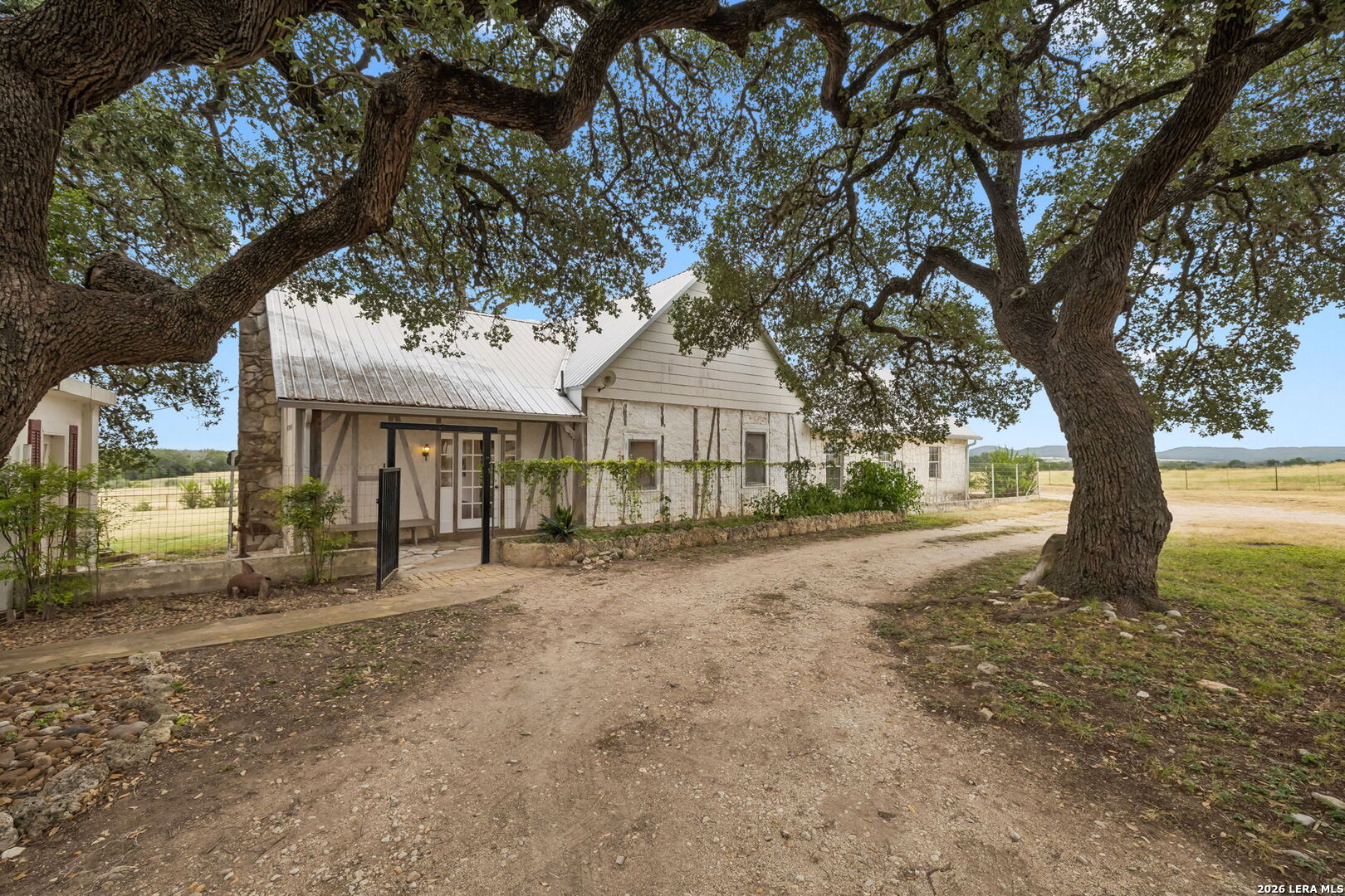 48 Holiday Road — photo