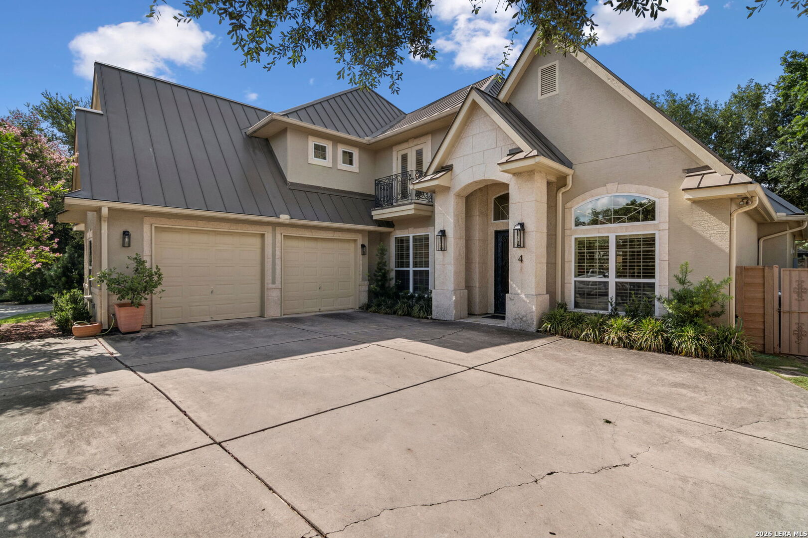 4 Cobham — photo