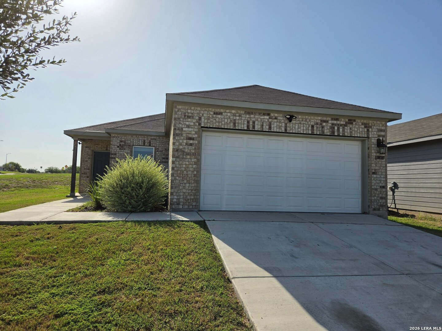 10406 Buescher — photo