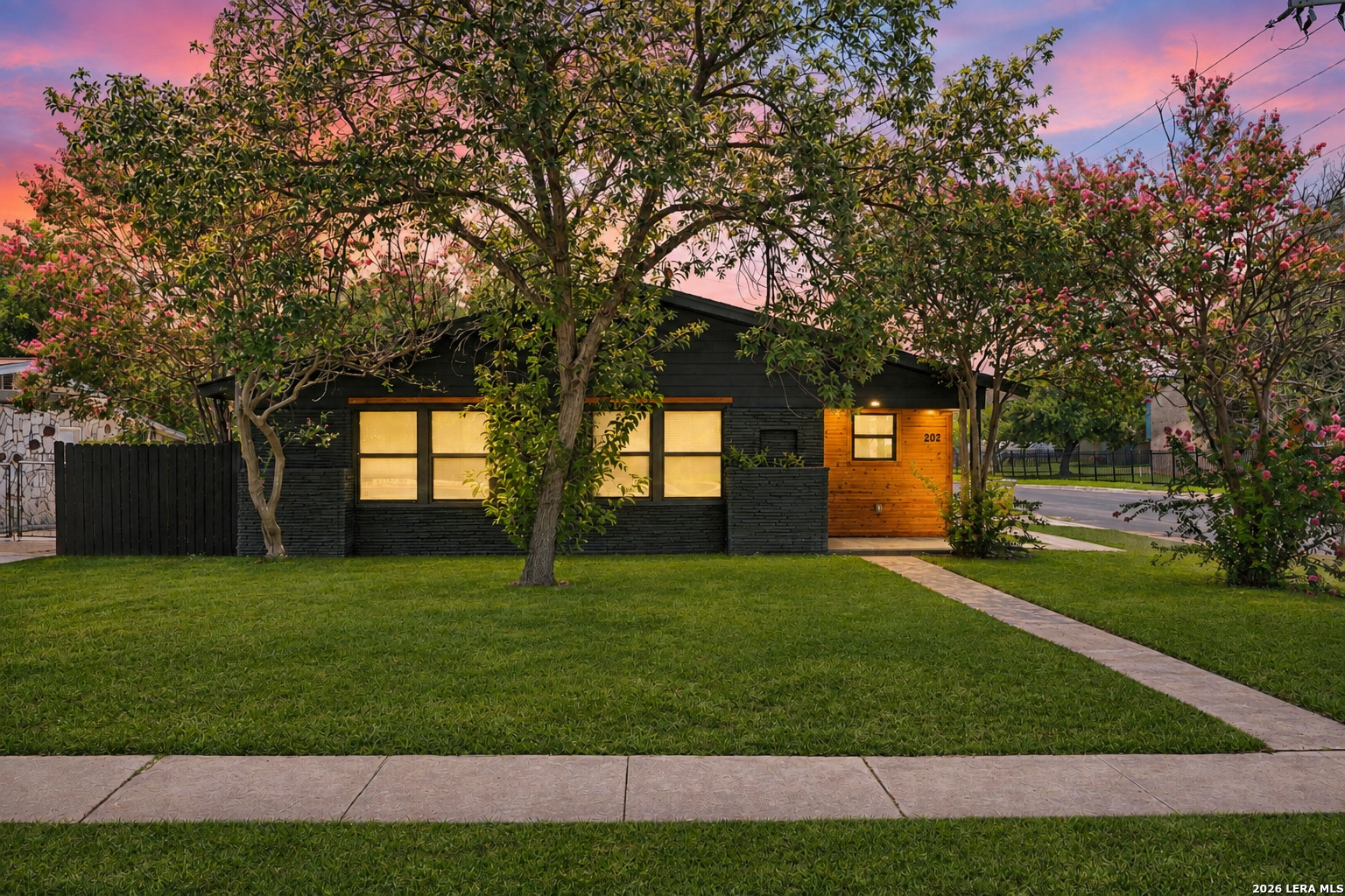202 Lanark Drive — photo