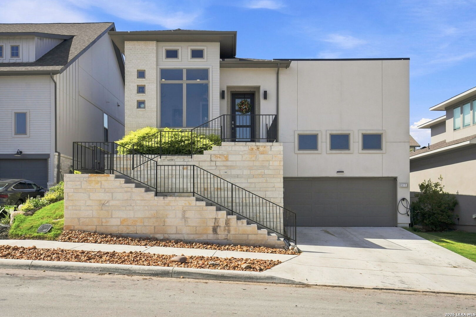 311 Navarro — photo