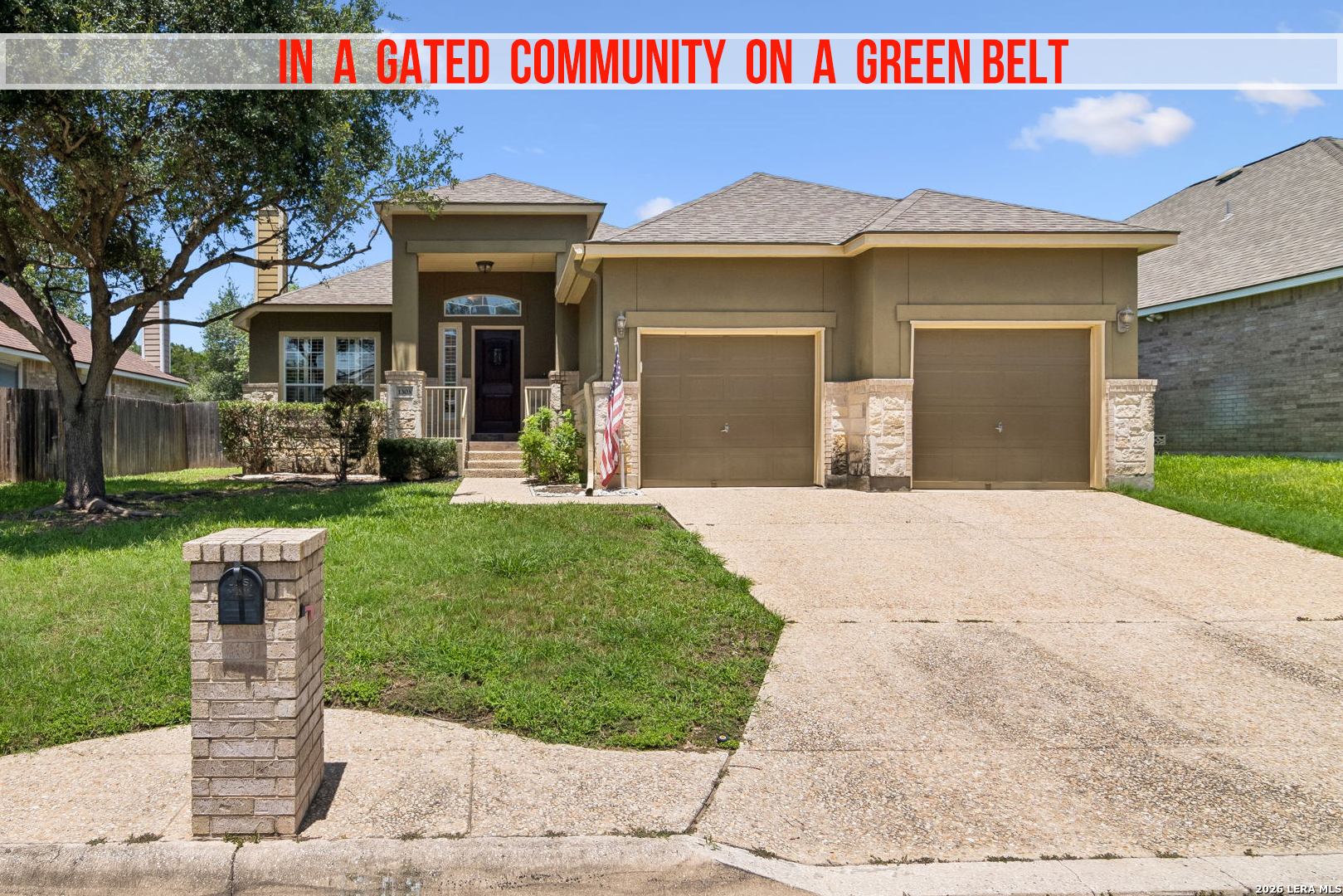 1303 Bluff Forest — photo