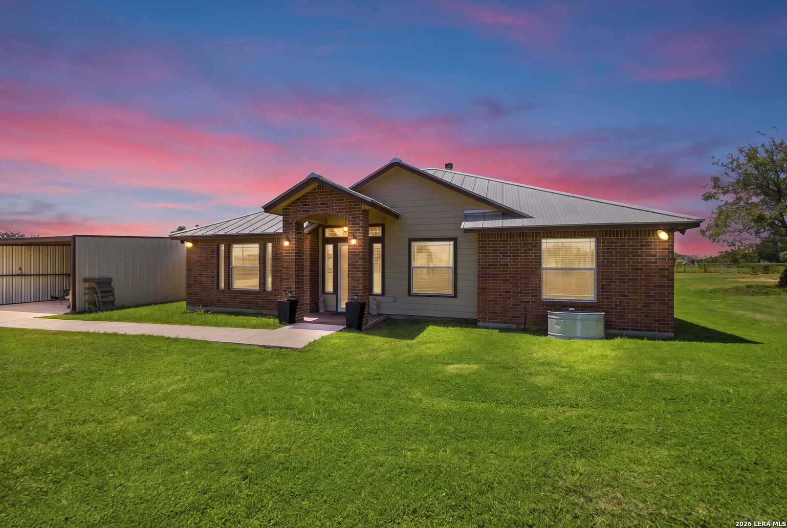 12778 FM 1346 — photo