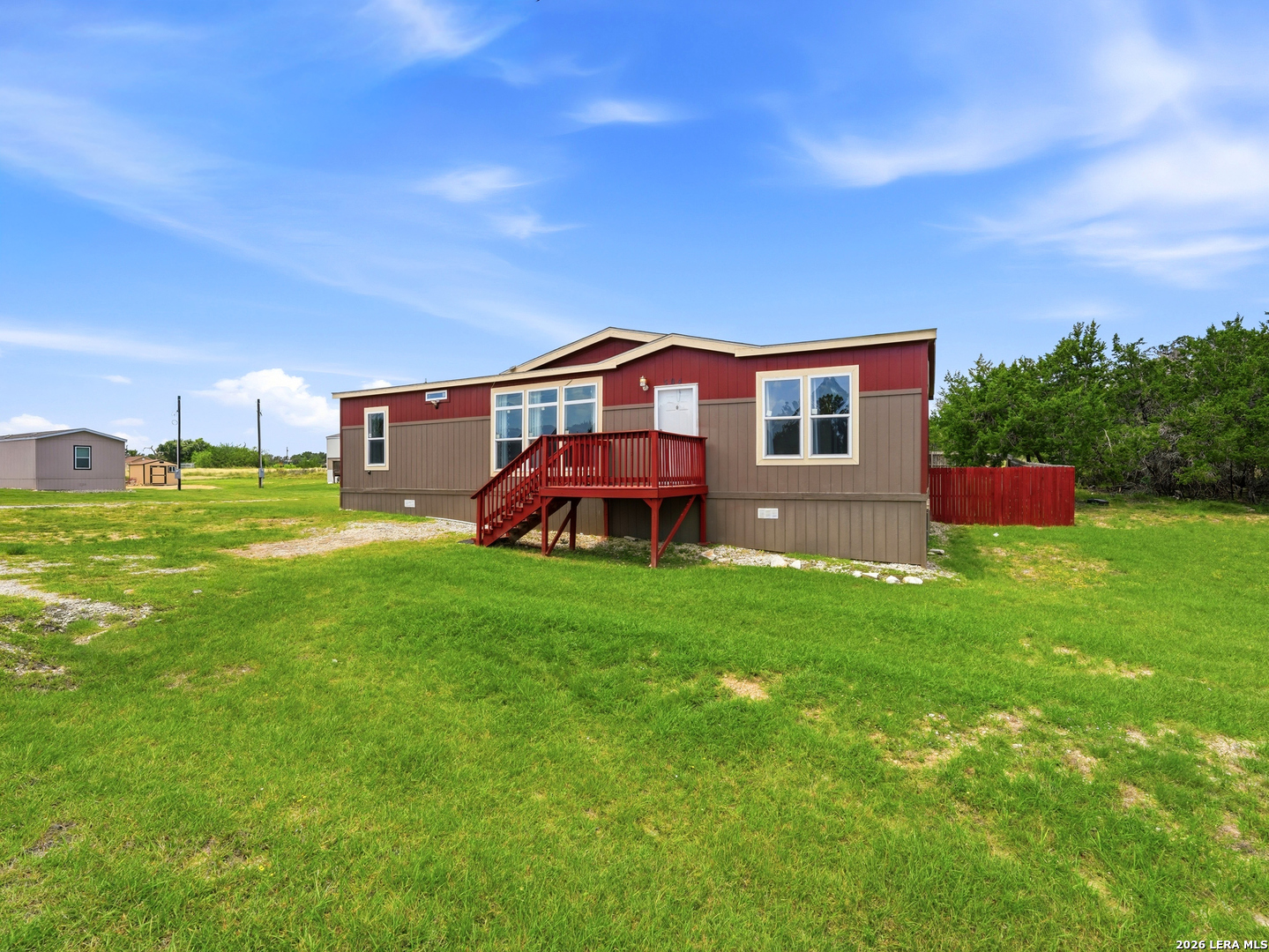 504 Private Road 1523 — photo