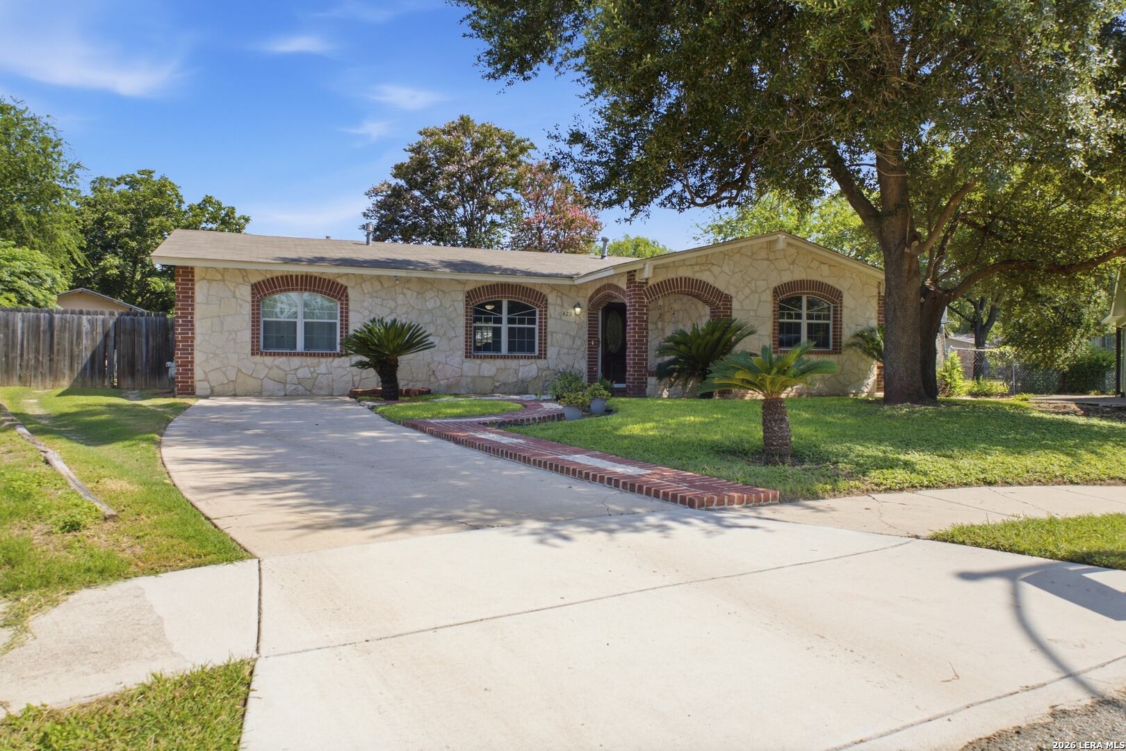 422 Arrow Point Court — photo