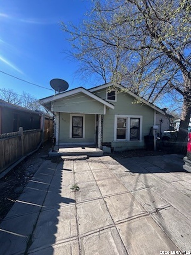 910 Green Street — photo