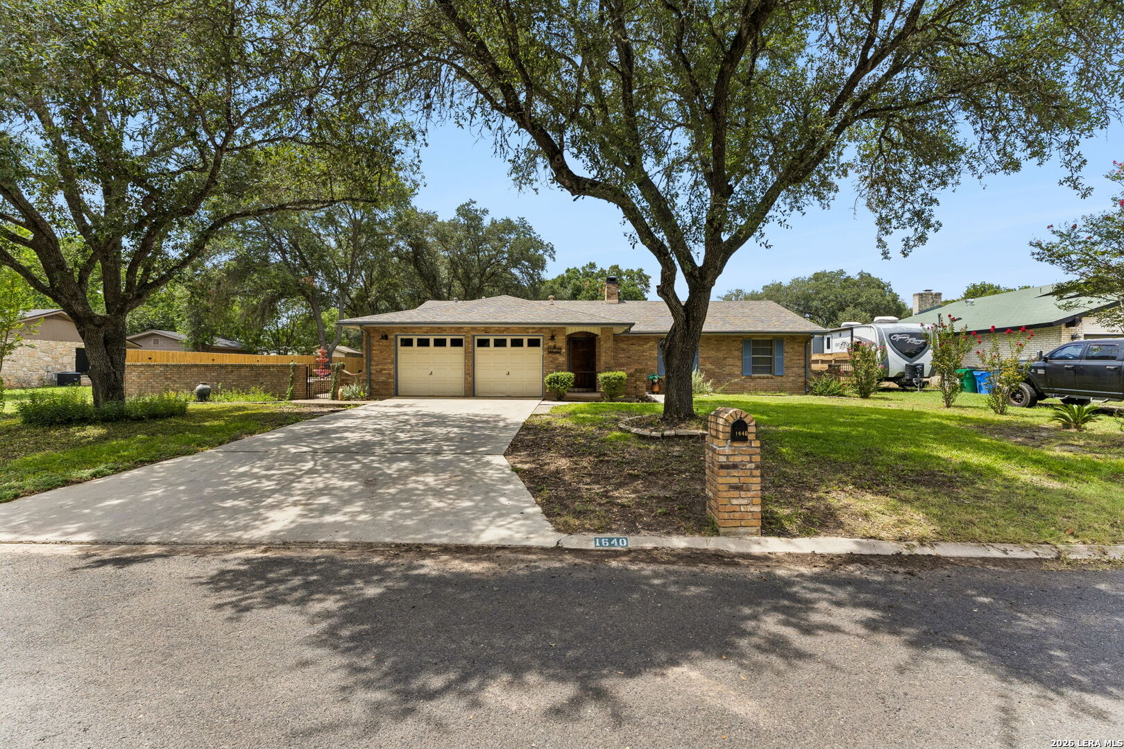 1640 Willow Lane — photo