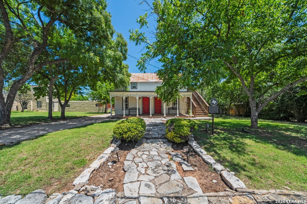 418 W Austin — photo