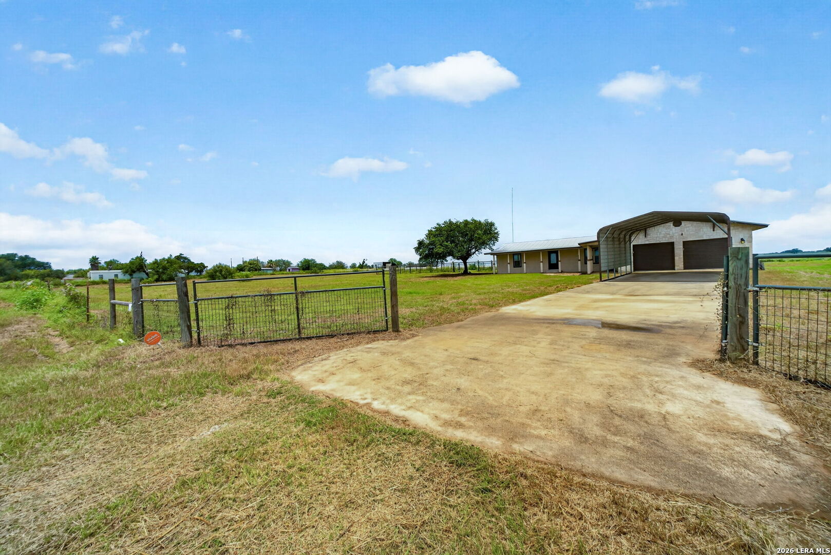 4044 W FM 476 — photo