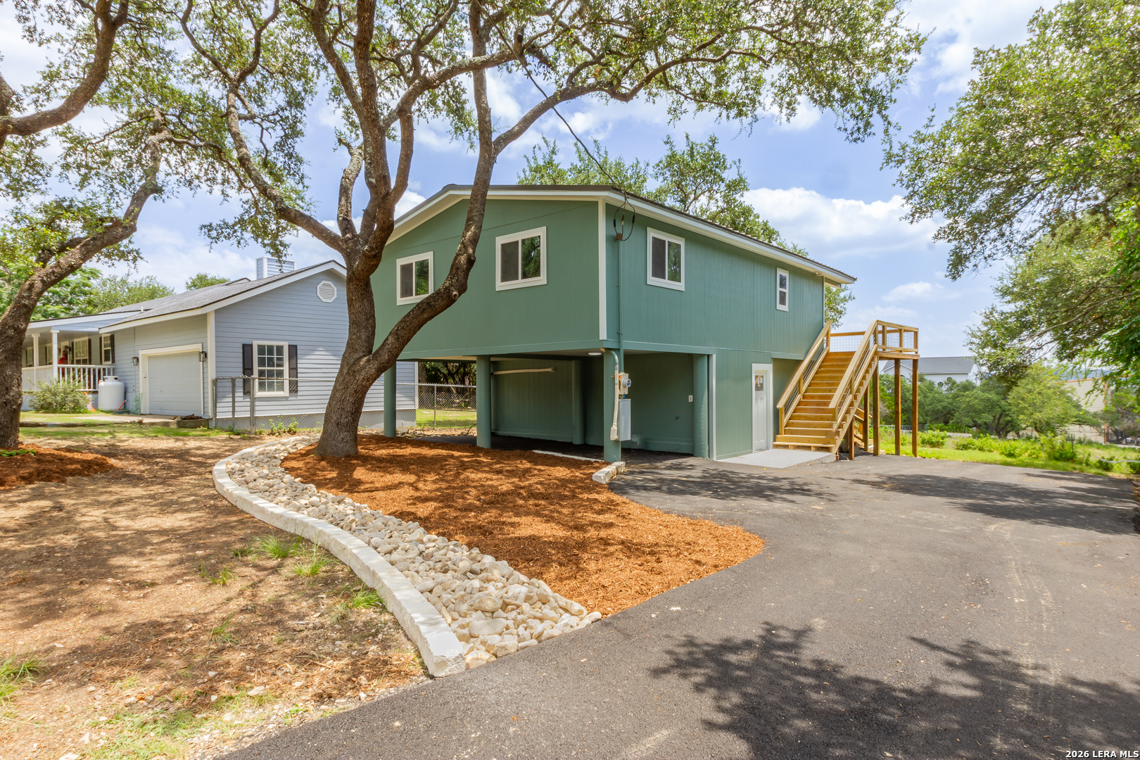 1560 Skyline Hls — photo