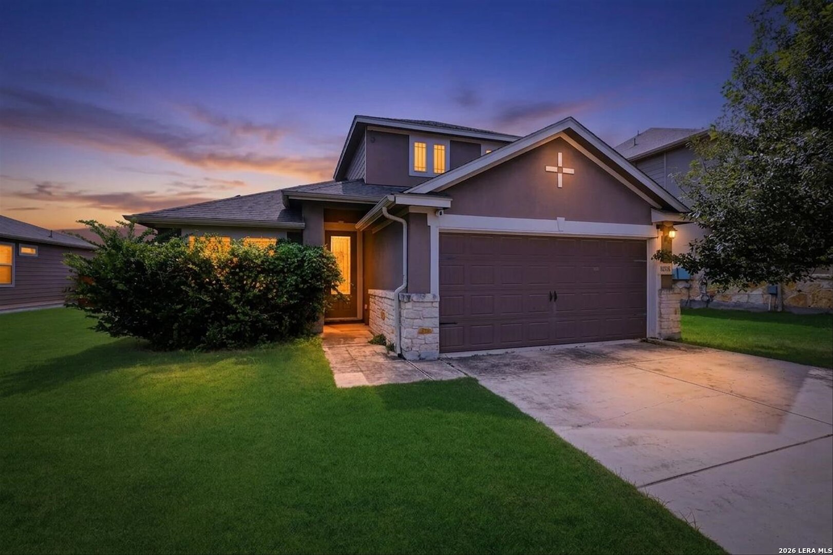 10118 Macarthur Way — photo