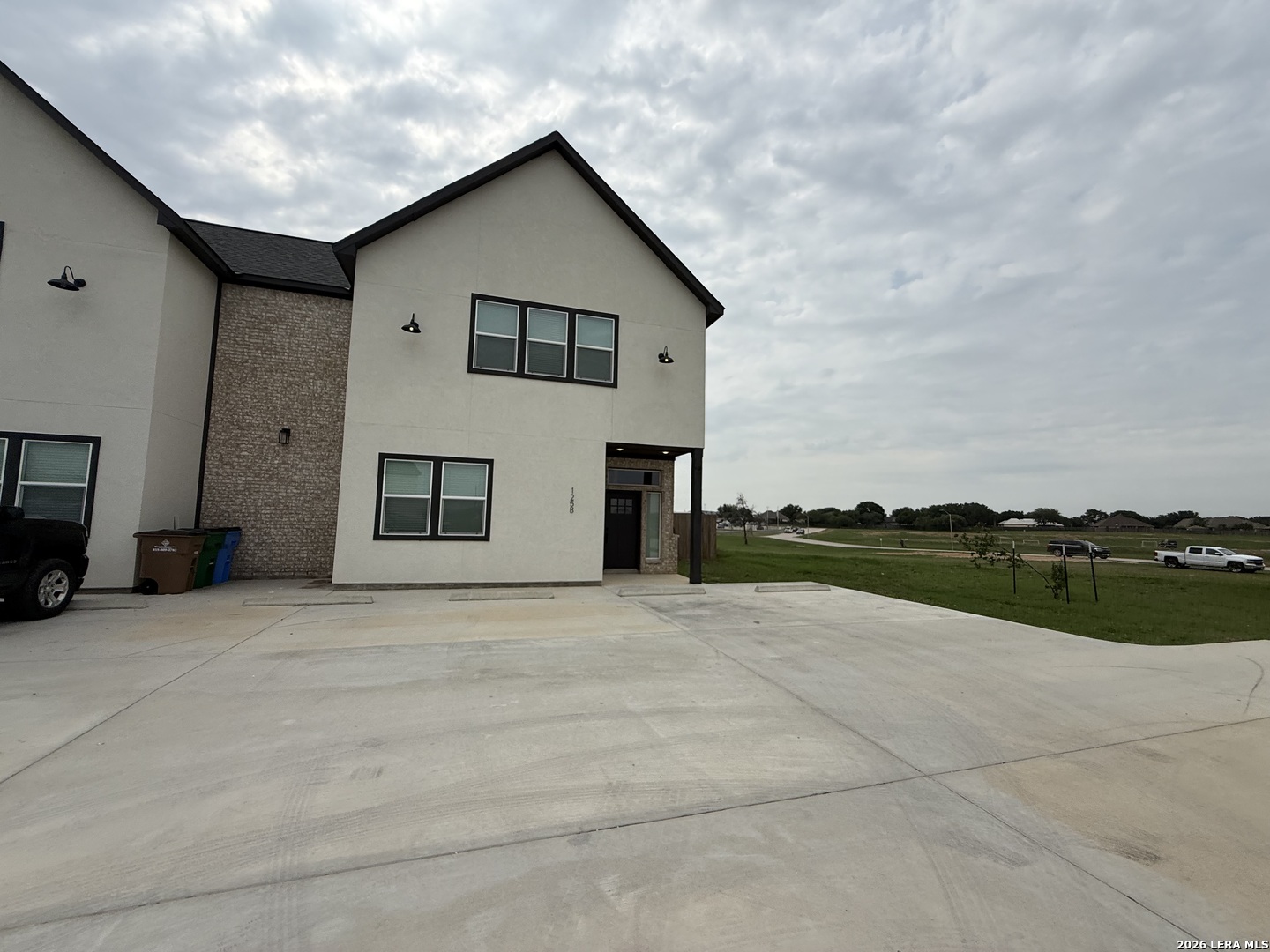 125 Micah Point — photo