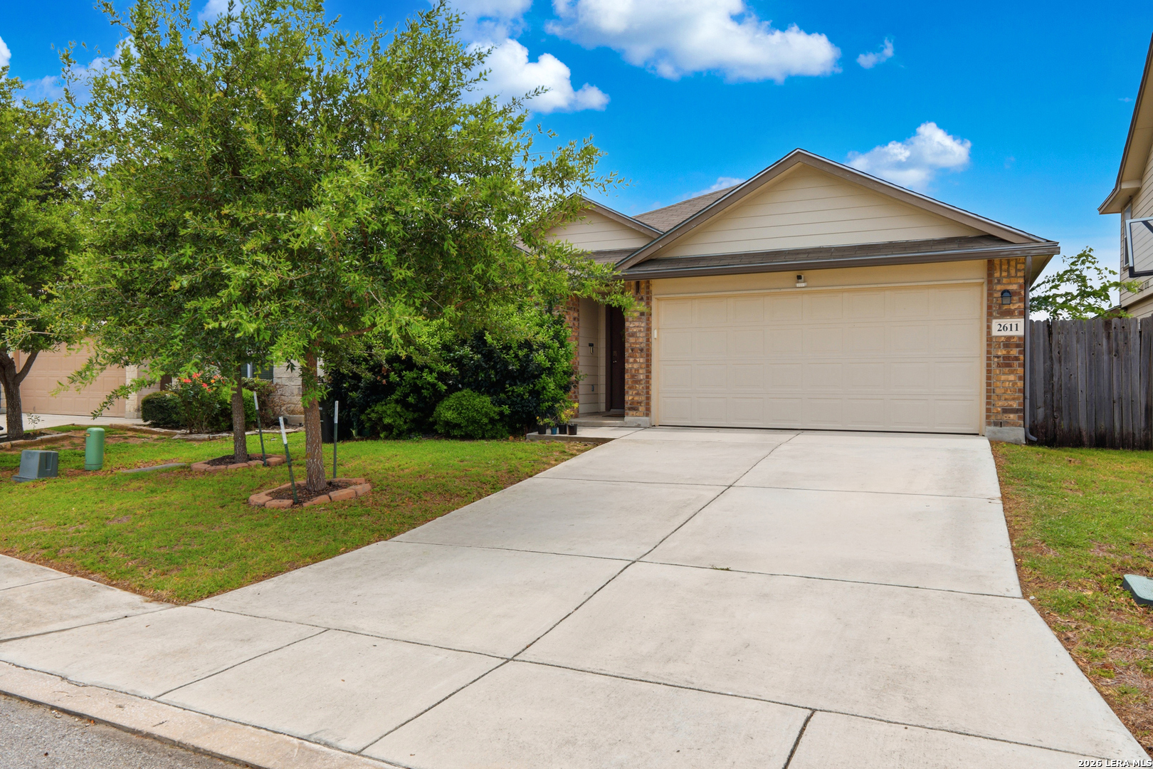 2611 Live Oak Pass — photo