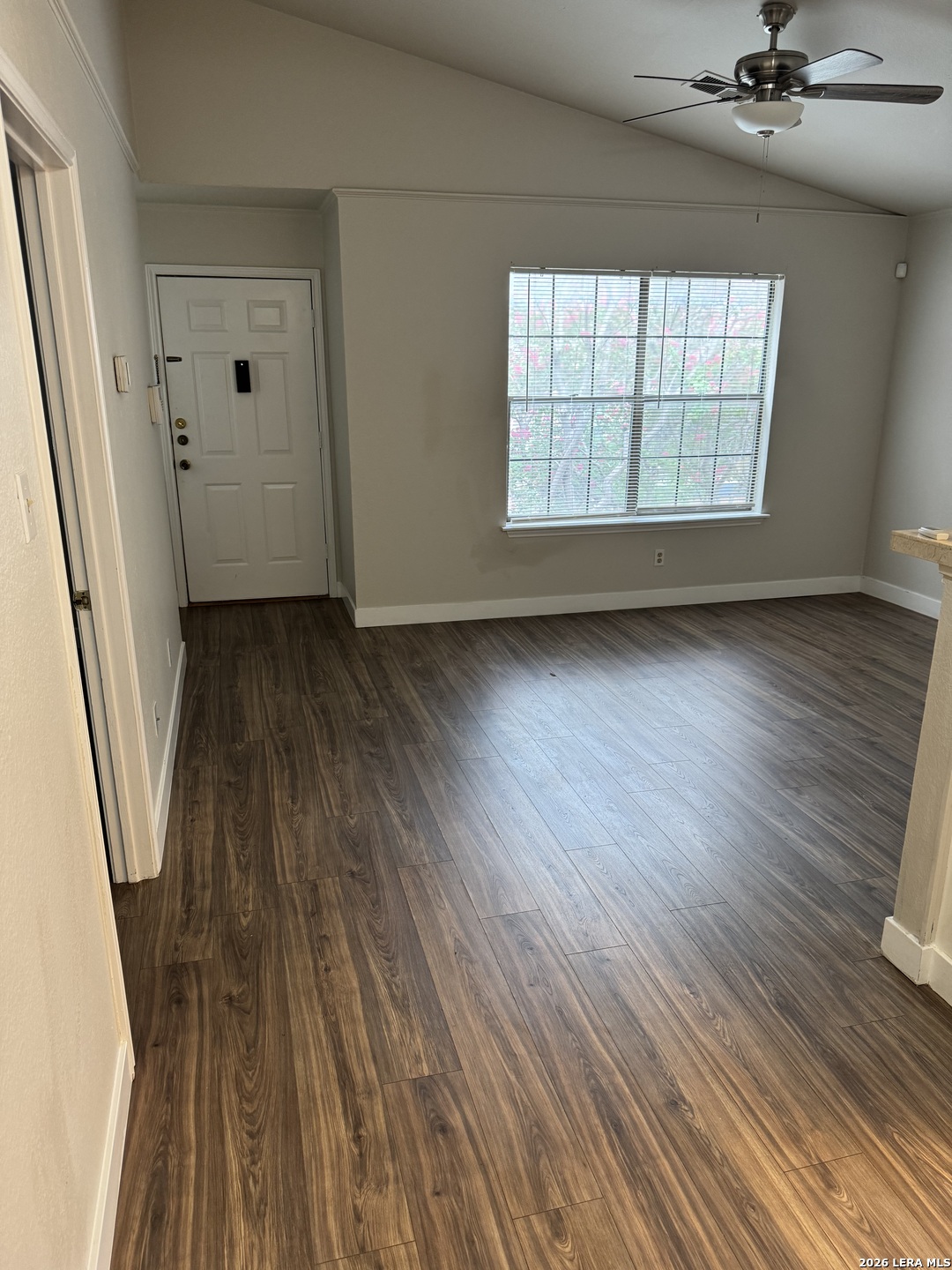 4803 Hamilton Wolfe 702 — photo