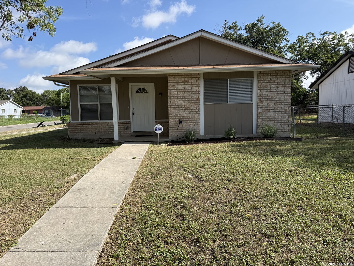 4919 Waycross Lane — photo