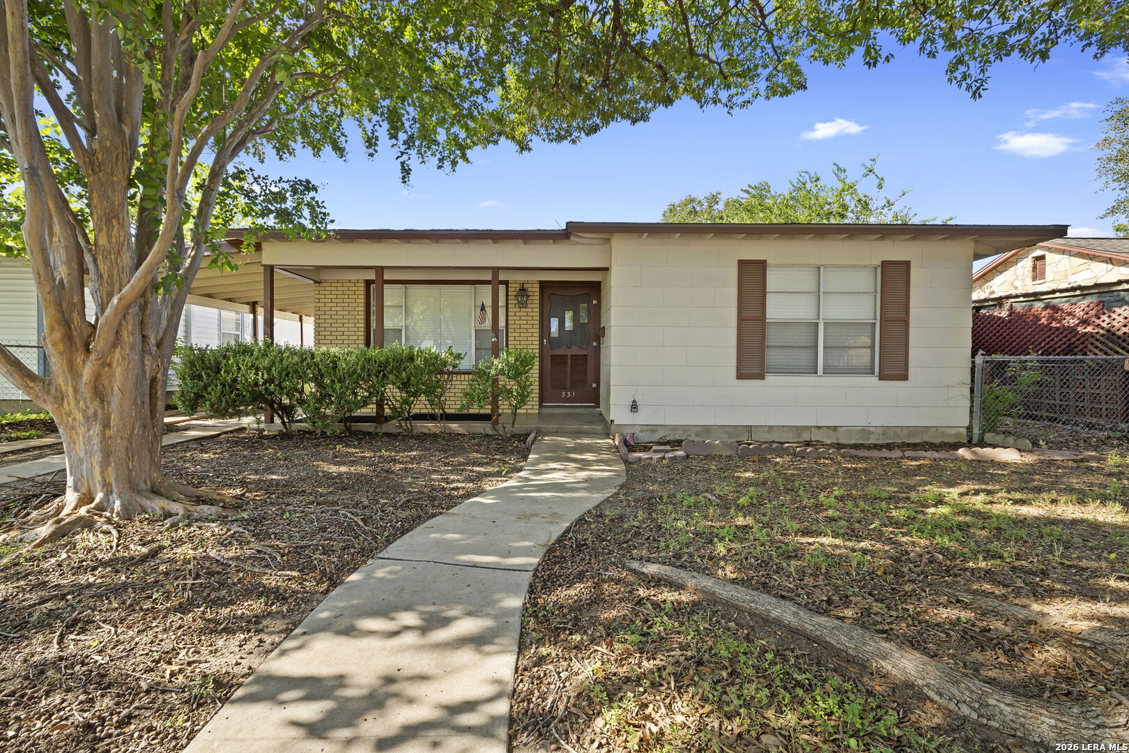 331 W Academy — photo