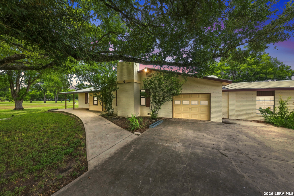 2531 Lower Seguin Road — photo