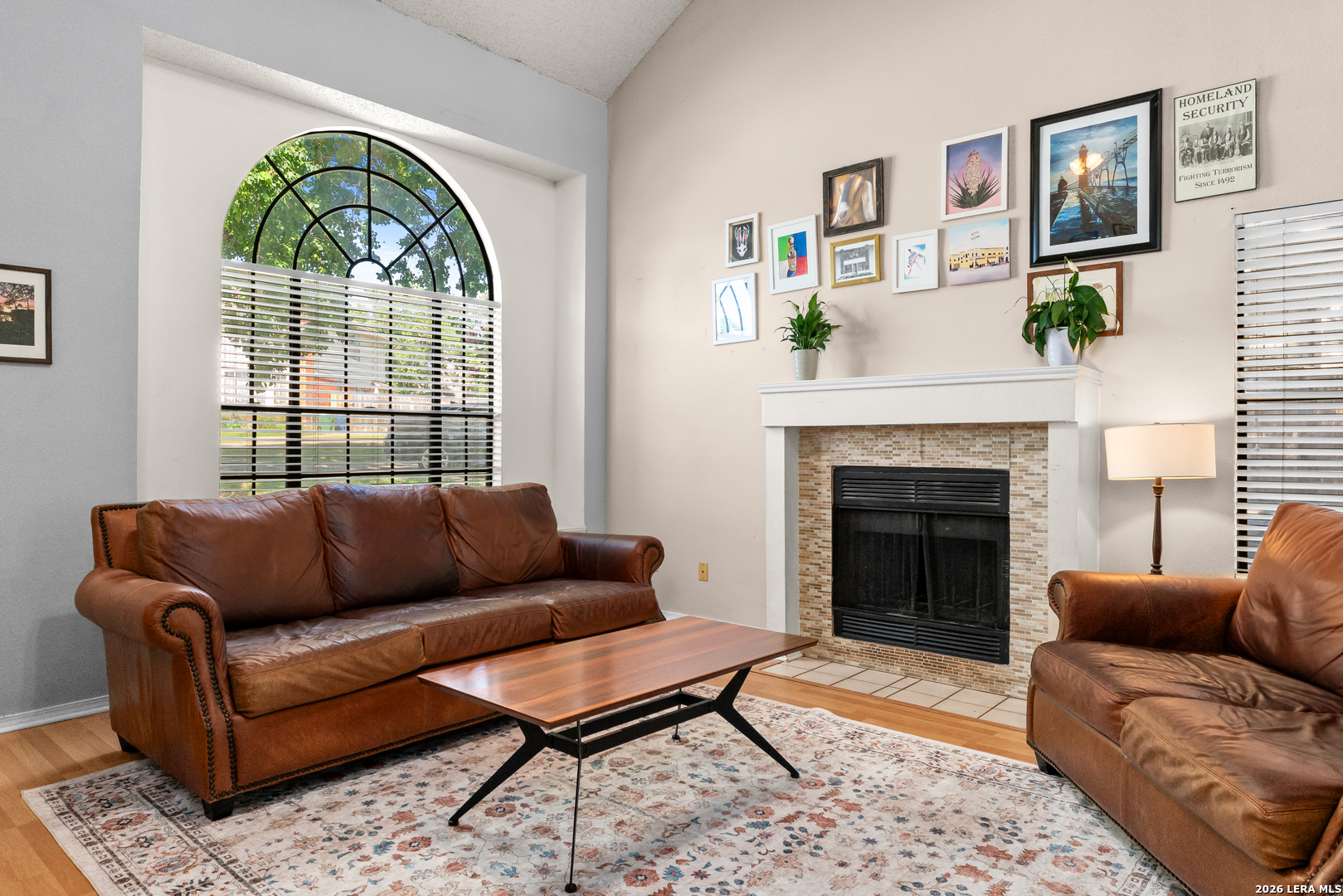 1114 Oak Path — photo